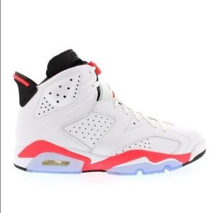 Air Jordan 6 Retro.